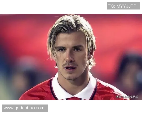 粉色衣服的足球明星如何在赛场上展现独特风格与个性魅力